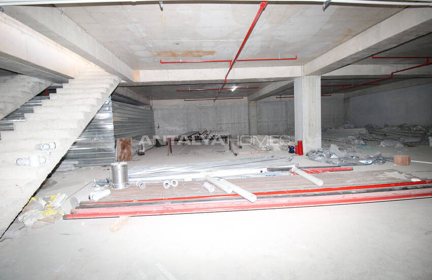 Antalya Altıntaş'ta Havalimanına Yakın Projede Geniş Dükkan  23