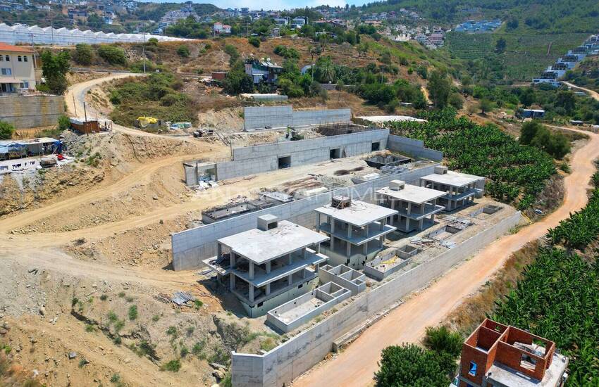 Detached Houses with Private Pools and Gardens in Alanya 25