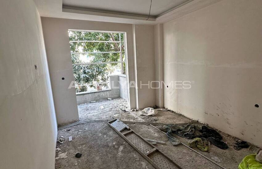 Alanya'da Denize Yakın Havuzlu Sitede Manzaralı Şık Daireler 13