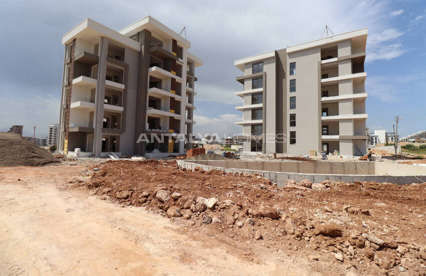 Flats in a Gated Complex with a Pool in Altıntaş, Antalya 24