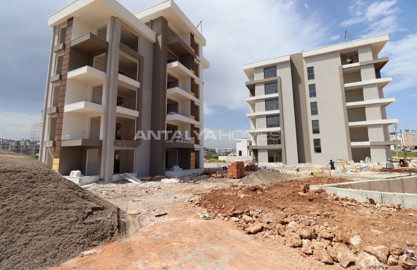 Flats in a Gated Complex with a Pool in Altıntaş, Antalya 25