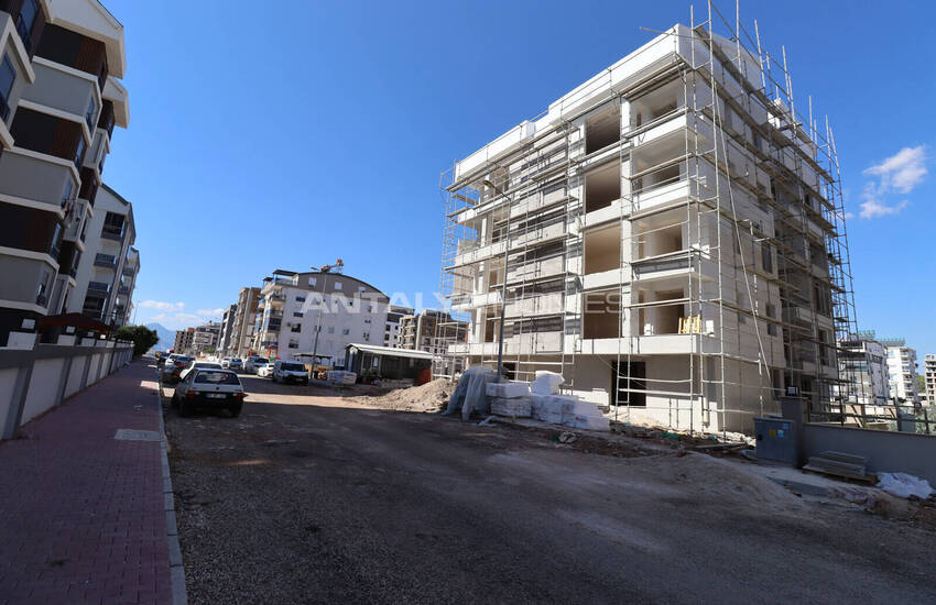 Flats in Complex with Pool in Antalya Kepez 9