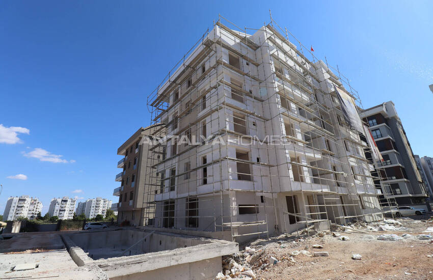 Flats in Complex with Pool in Antalya Kepez 11