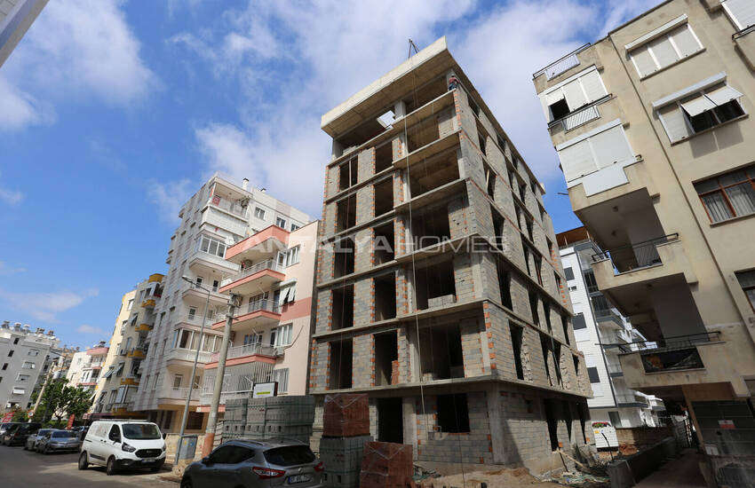 Antalya Muratpaşa'da Denize 2 Km Mesafede Daireler 17