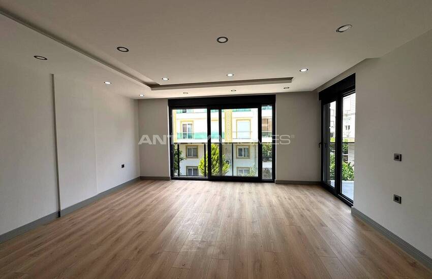 Wohnungen Mit Balkon Und Garten In Konyaalti 9