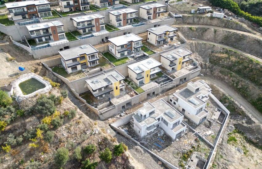 Sea View Houses with Pool for Sale in Alanya 34