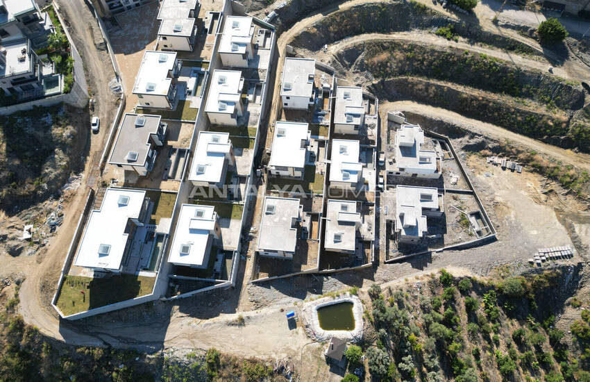 Sea View Houses with Pool for Sale in Alanya 33