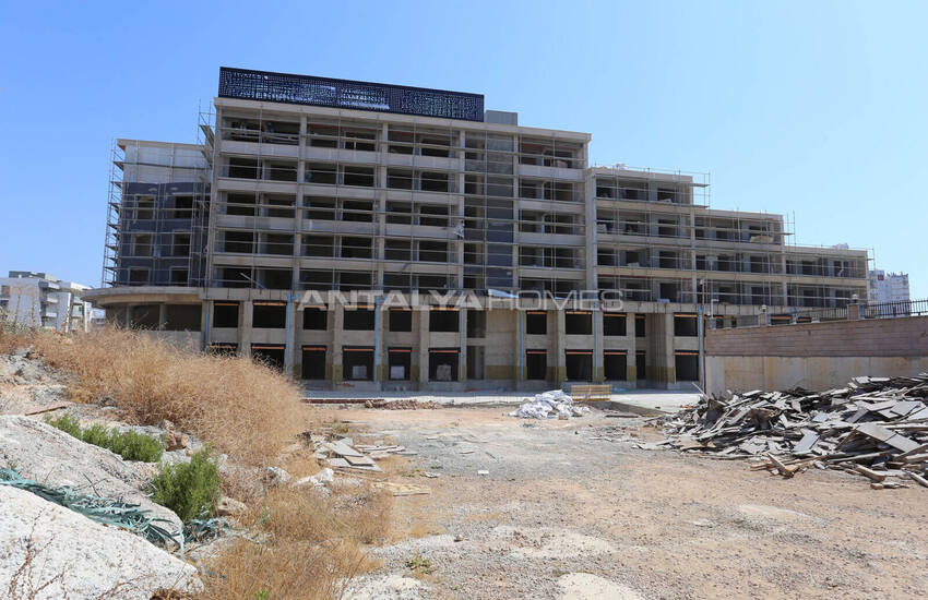 Elegant Flats in a Complex with a Pool in Antalya Altıntas 7