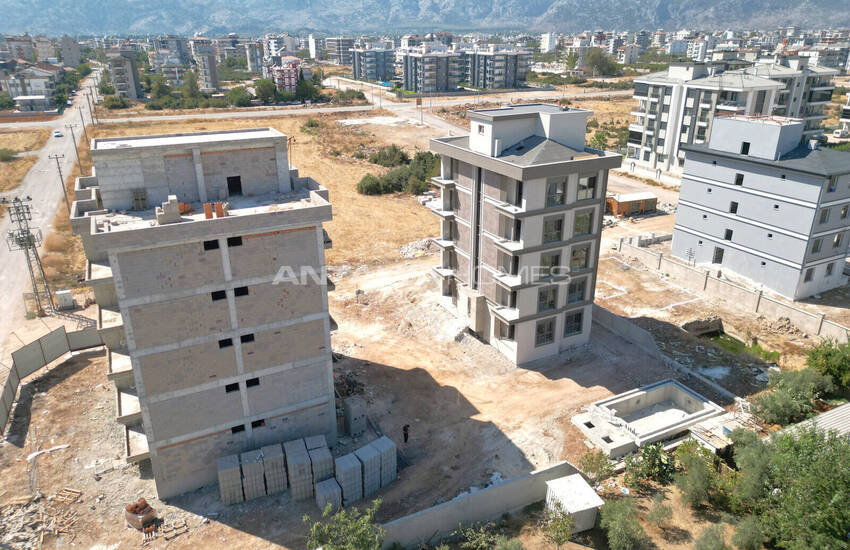 Mountain-view Flats in Döşemealtı with Pool 4