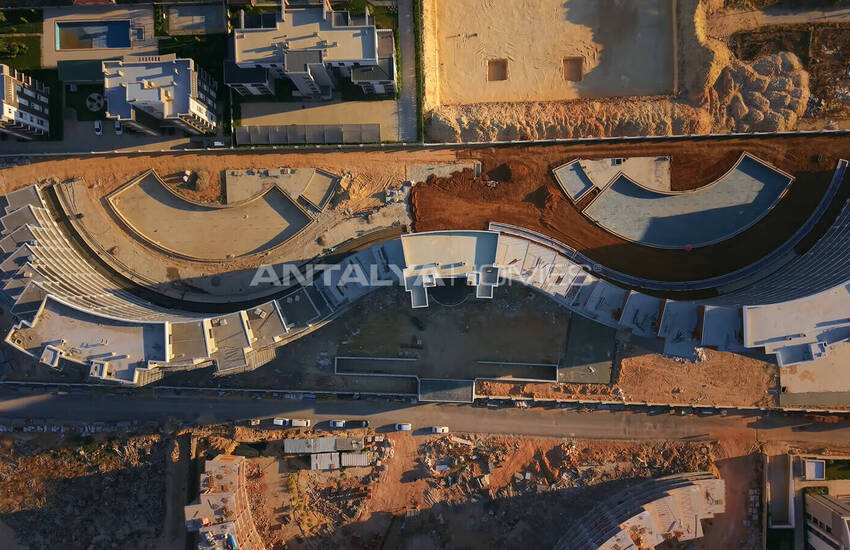 Flats in a Low-rise Project with Pool in Altıntaş 17