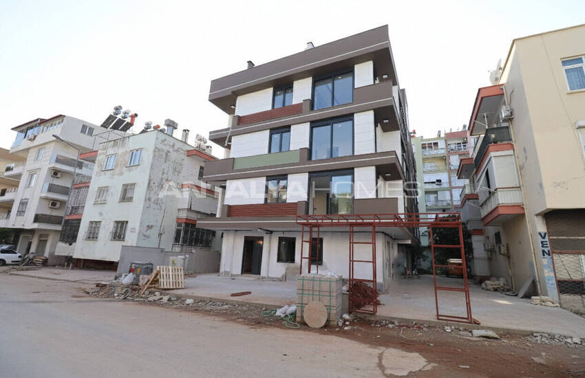 Antalya Kepez'de Tramvaya Yakın Geniş Daireler 23