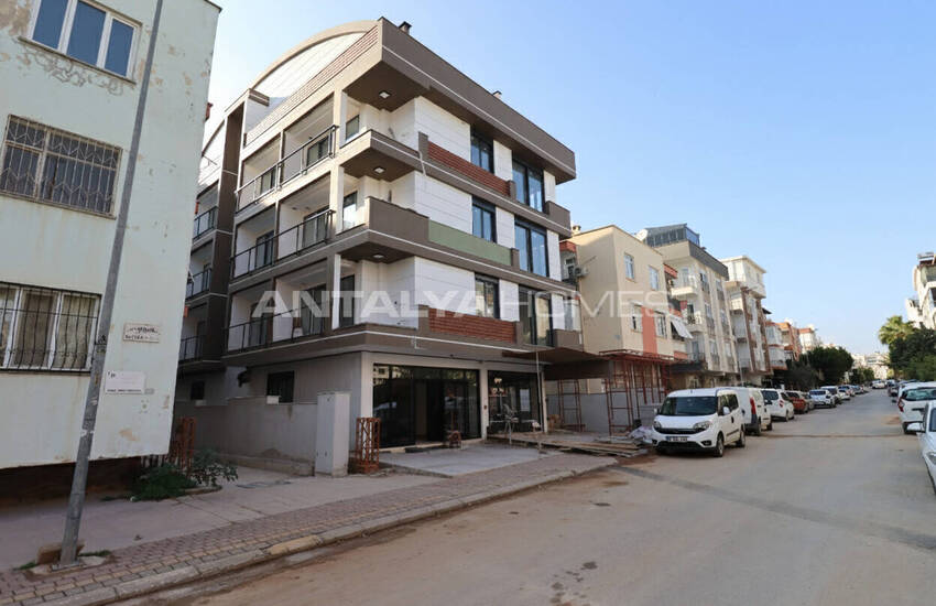 Antalya Kepez'de Tramvaya Yakın Geniş Daireler 25