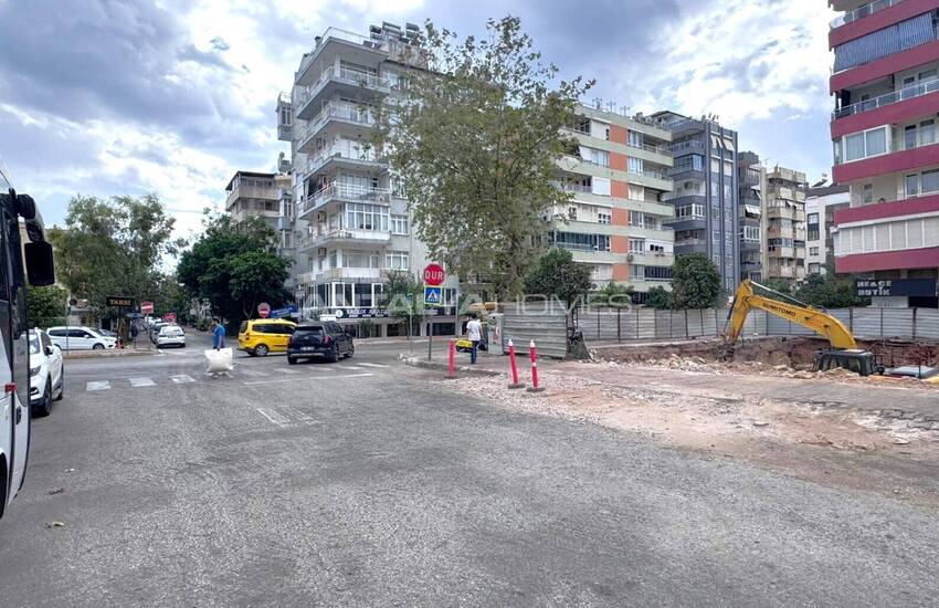 Apartments Near the Main Road and Sea in Antalya Muratpaşa 4