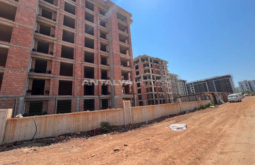 Antalya Kepez'de Havuzlu Site İçinde Sıfır Daireler 13