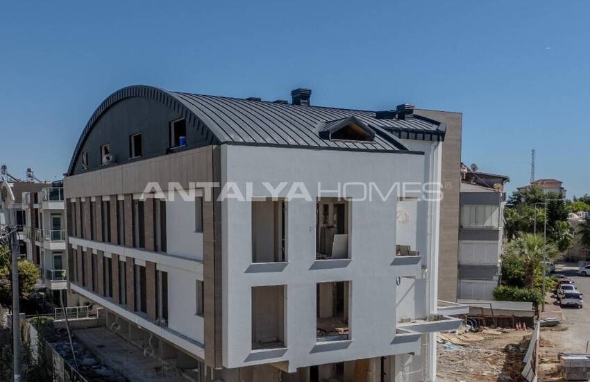 Antalya Muratpaşa'da Olanaklara Yakın Havuzlu Sitede Şık Daireler 19