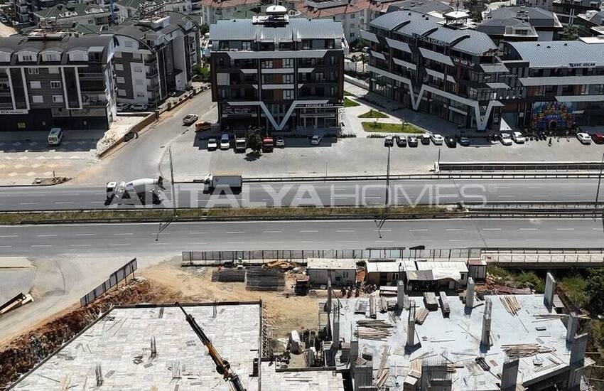 Alanya'da Merkezi Konuma Sahip İş Merkezinde Ticari Gayrimenkuller 26