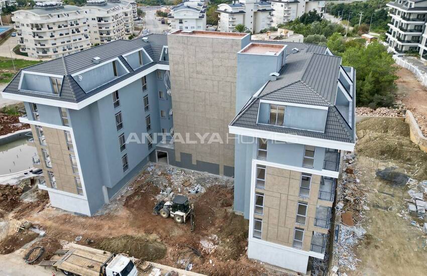 2 and 3-bedroom Flats with Pool Access in Alanya Oba 30
