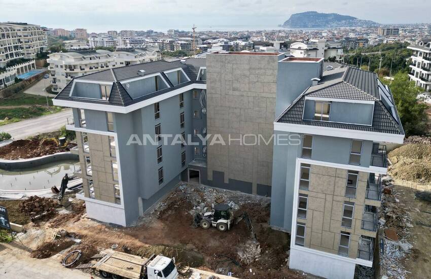 2 and 3-bedroom Flats with Pool Access in Alanya Oba 26