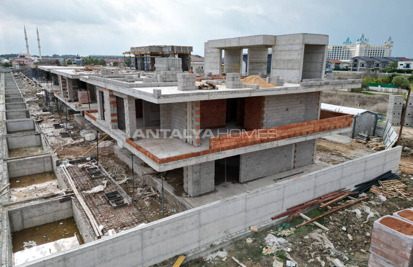 4-bedroom Triplex House with Pool and Garden in Belek 20