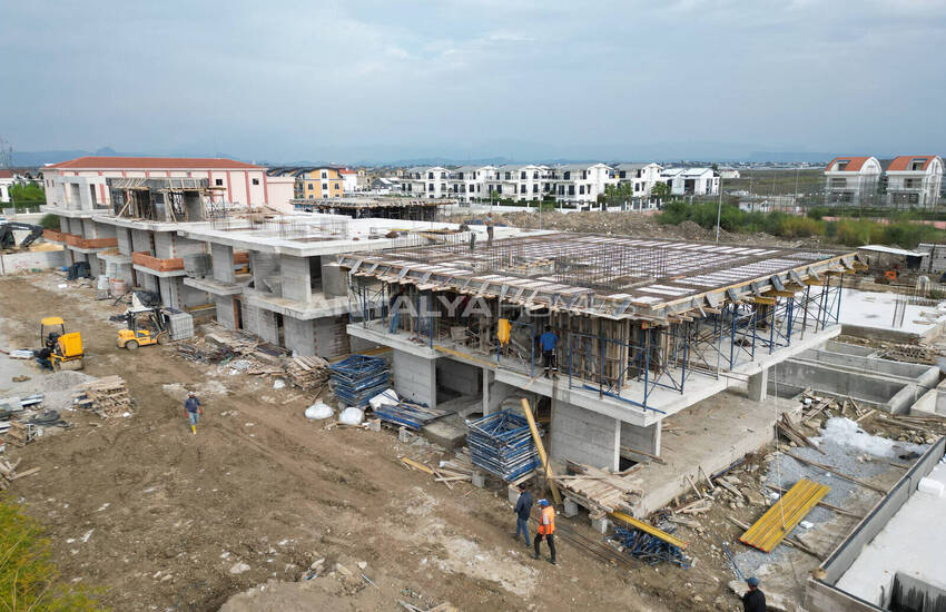 4-bedroom Triplex House with Pool and Garden in Belek 23