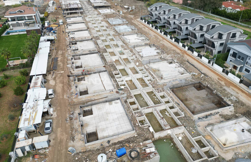 4-bedroom Triplex House with Pool and Garden in Belek 24