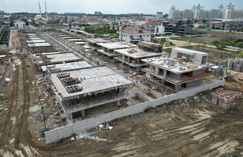 4-bedroom Triplex House with Pool and Garden in Belek 18