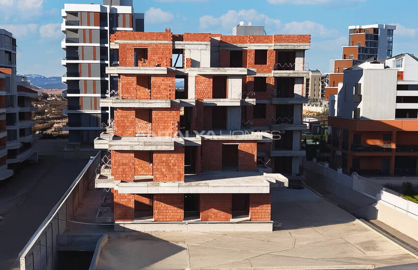 Apartments in a Complex Close to the Airport in Antalya 10