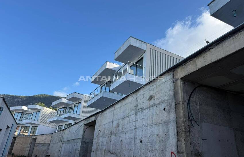 Detached House with Pool and Parking in Alanya Turkey 29