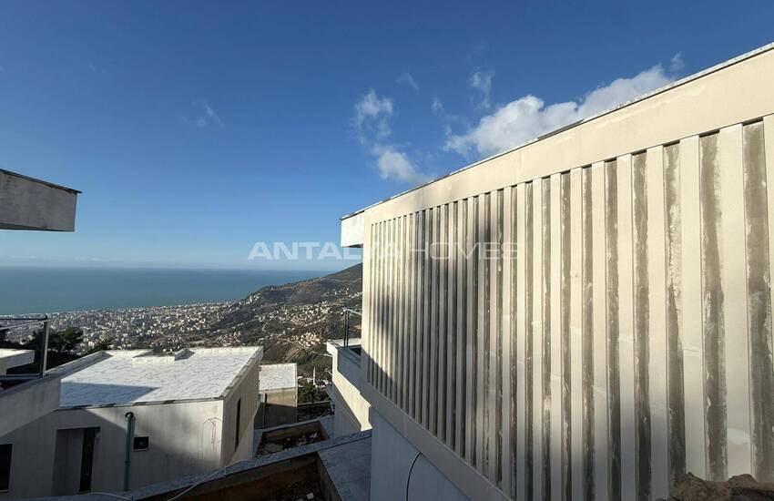 Detached House with Pool and Parking in Alanya Turkey 30