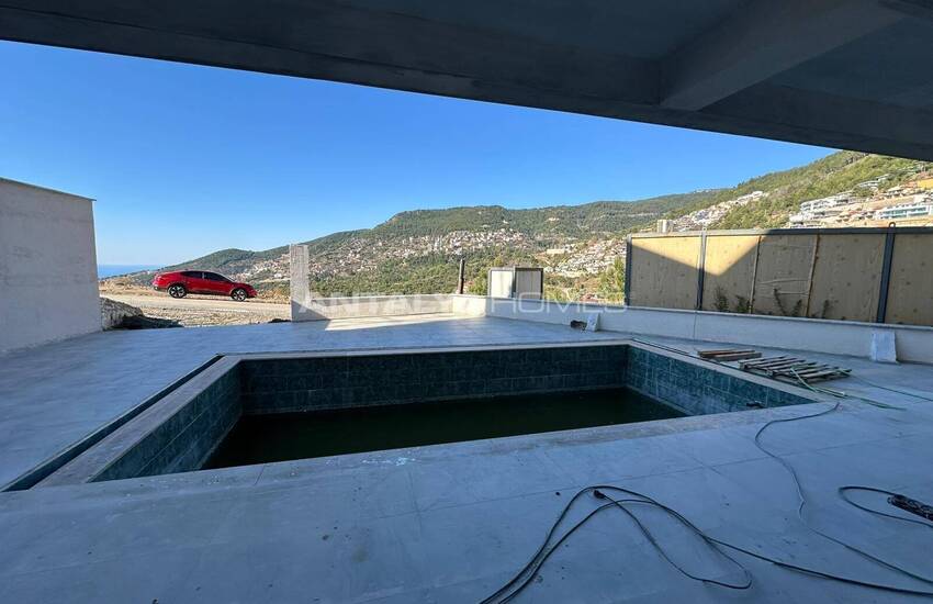 Detached 4-bedroom Sea View Villa with Pool in Alanya 21