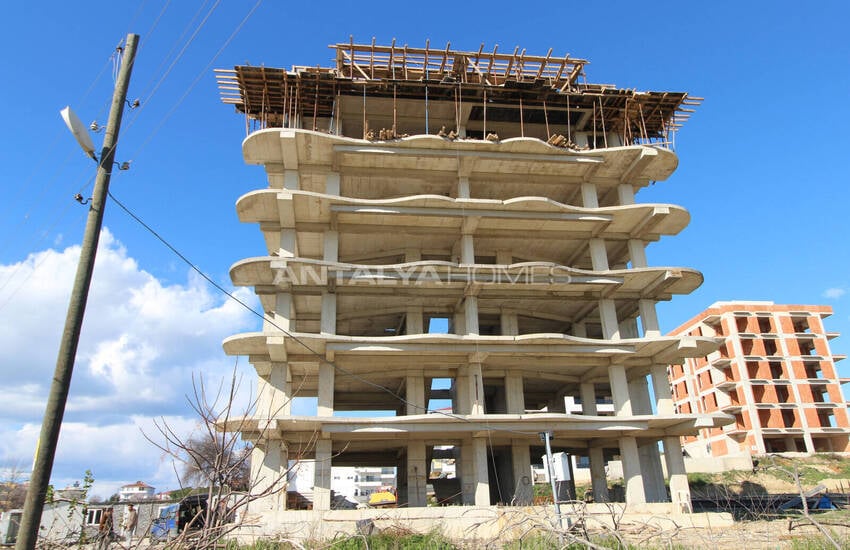 Antalya Serik'te Havuzlu Sitede Satılık 2+1 ve 3+1 Daireler 24