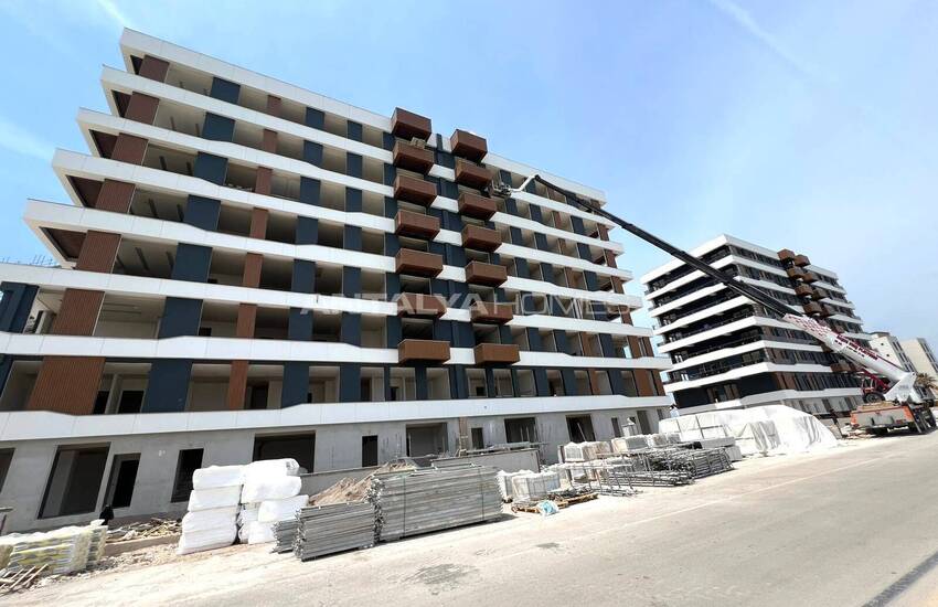 Apartments with a Pool and Security in Antalya Kepez 35