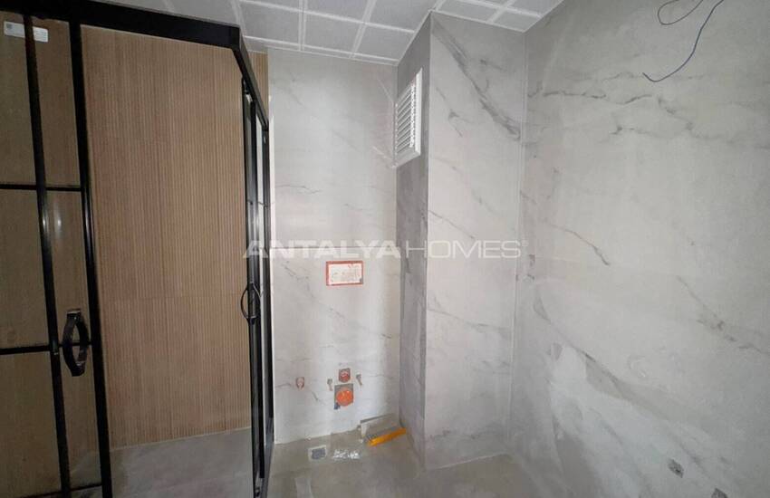 Antalya Konyaaltı'da Havuzlu Sitede Daireler 20