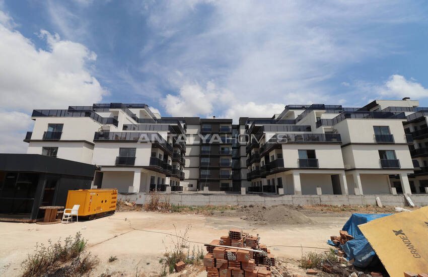 Apartment with Rich Communal Amenities in Antalya Altintas 7