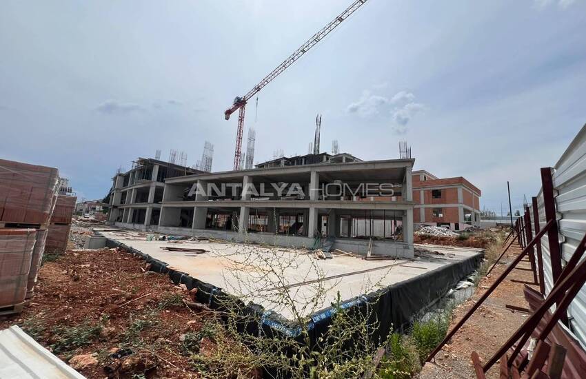 Apartments with Communal Pool Near Tram in Antalya Kepez 21