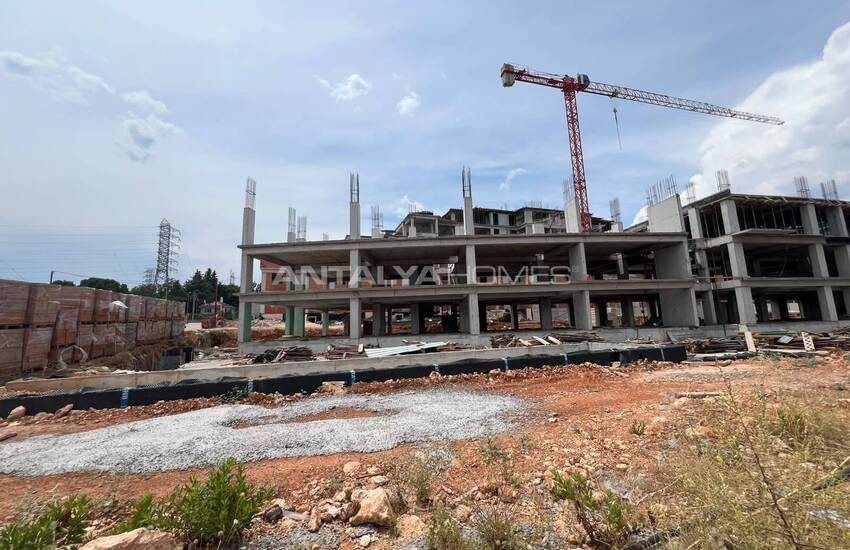 Apartments with Communal Pool Near Tram in Antalya Kepez 23