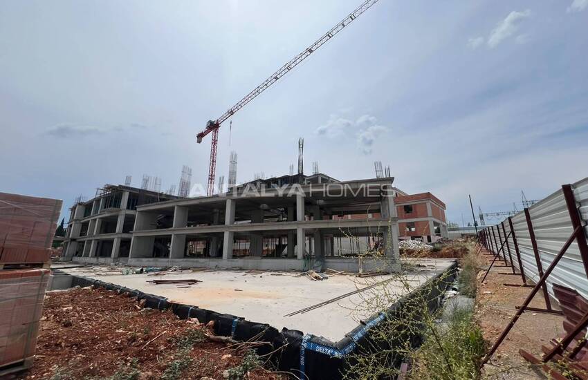 Apartments with Communal Pool Near Tram in Antalya Kepez 20