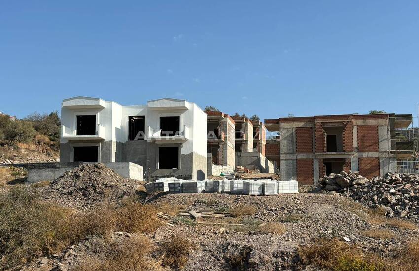 Maisons Individuelles Et Mitoyennes Près De L'aéroport De Bodrum 25