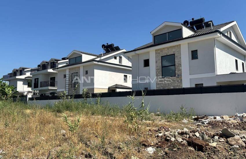 خانه مستقل 5 خوابه با استخر در نزدیکی امکانات رفاهی در فتحیه 11