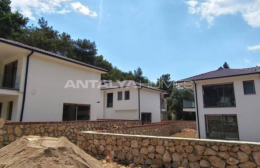 Muğla Fethiye'de Güvenlikli Site İçinde Havuzlu Lüks Evler 41