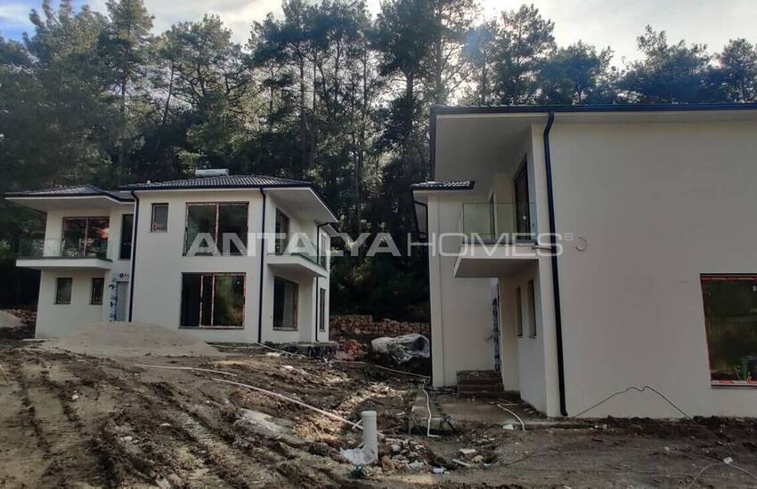 Muğla Fethiye'de Güvenlikli Site İçinde Havuzlu Lüks Evler 27