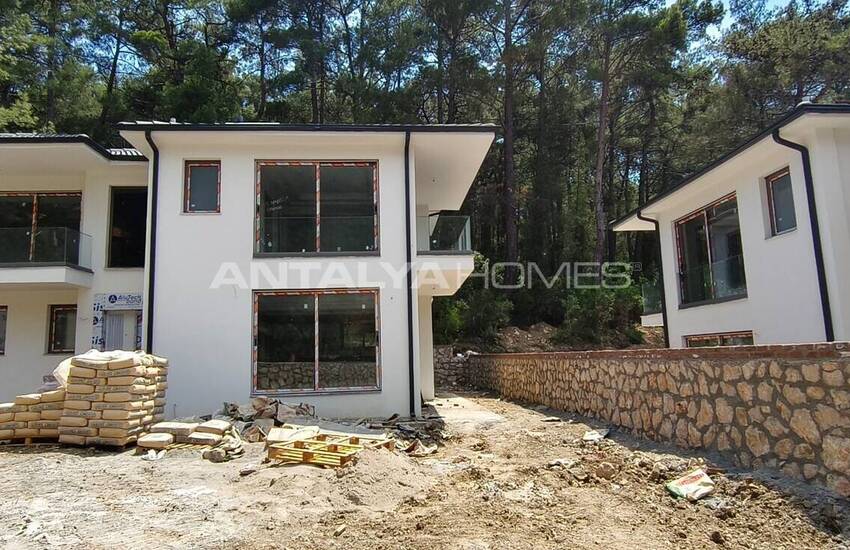 Muğla Fethiye'de Güvenlikli Site İçinde Havuzlu Lüks Evler 45
