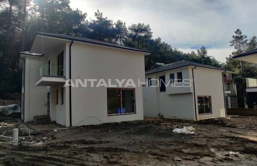 Muğla Fethiye'de Güvenlikli Site İçinde Havuzlu Lüks Evler 28