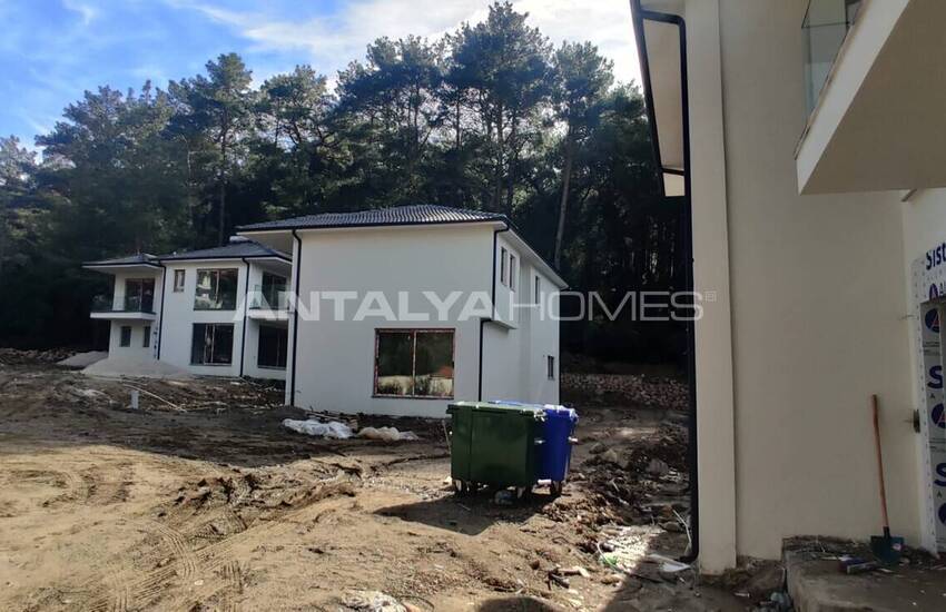 Muğla Fethiye'de Güvenlikli Site İçinde Havuzlu Lüks Evler 29