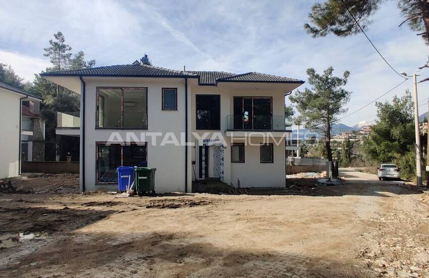 Muğla Fethiye'de Güvenlikli Site İçinde Havuzlu Lüks Evler 30