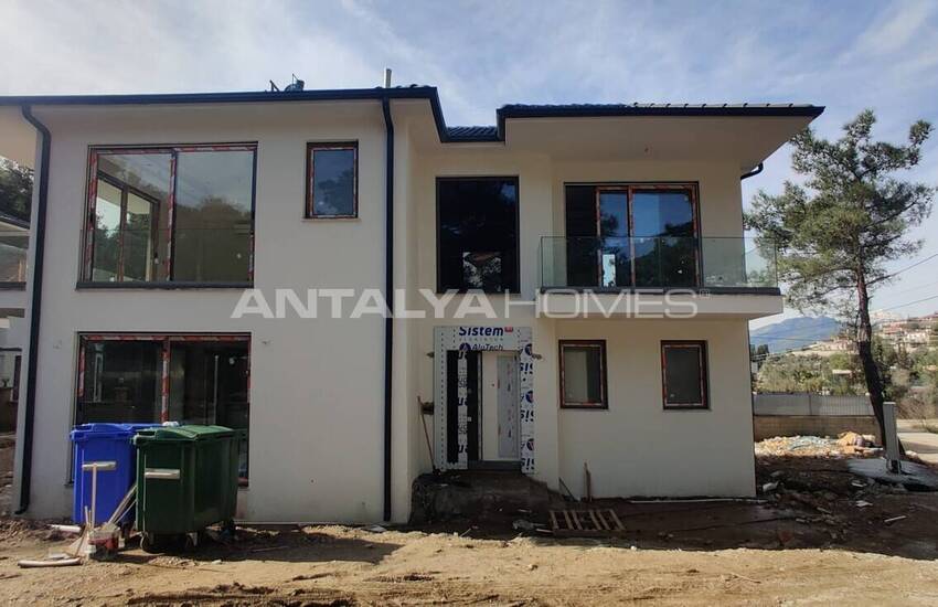 Muğla Fethiye'de Güvenlikli Site İçinde Havuzlu Lüks Evler 25