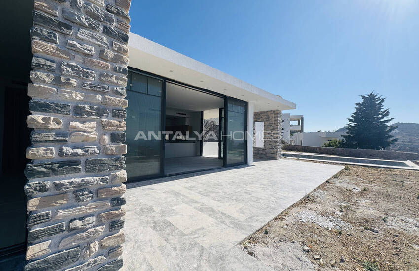 Sea-view Houses with Private Pools in Bodrum 32