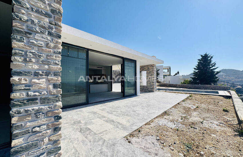 Sea-view Houses with Private Pools in Bodrum 34