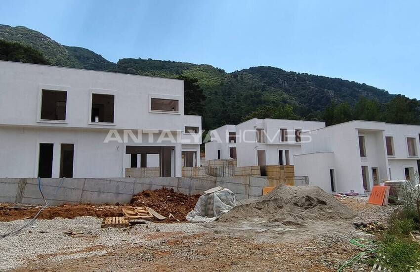 Fethiye'de Kapalı Site İçinde Özel Havuzlu Lüks Evler 17