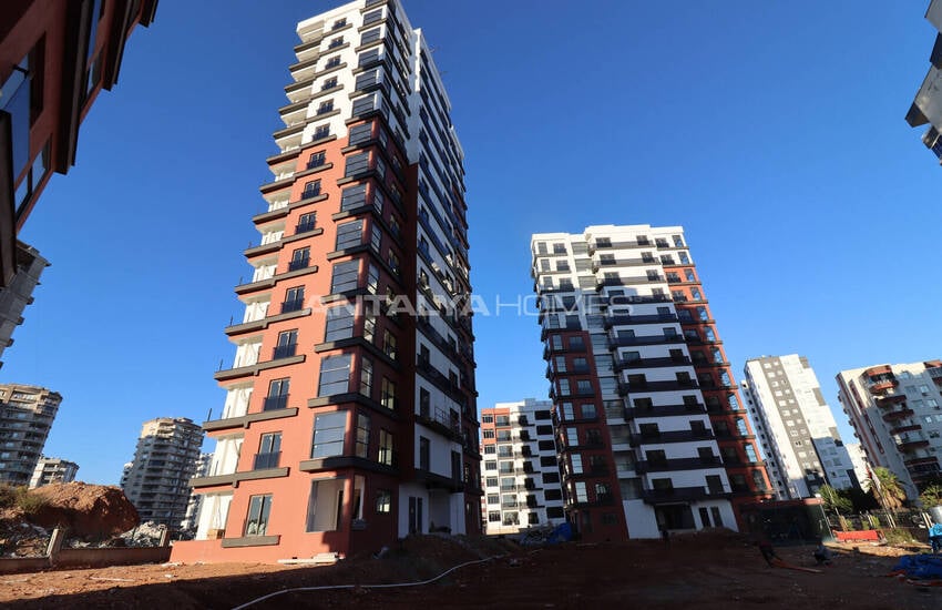 آپارتمان های شیک و نوساز در مجتمعی با استخر در مرسین 17